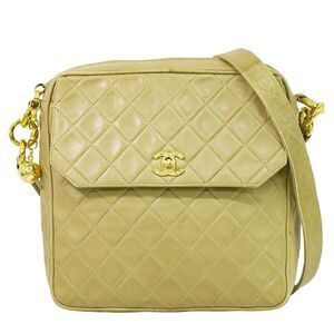 Chanel Vintage Camera Bag Quilted Lambskin Beige Leather Bag (Pre-Owned)